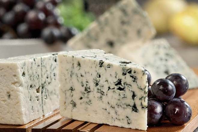 Компания “Спайка” планирует начать в Армении производство сыра Рокфор
